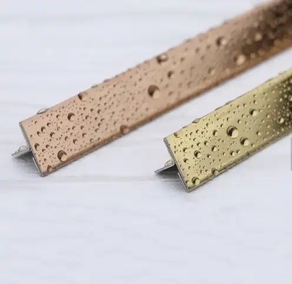 Niet-gelegeerde T-vormige hoektegels geborstelde roestvrijstalen metalen tegels