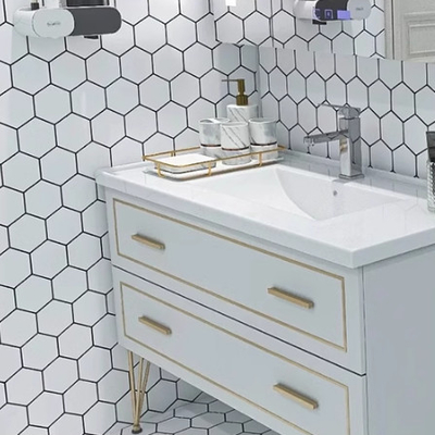 Moderne design stijl Zuivere witte keramische zeshoekige vloertegel met honingraat glazen mozaïek